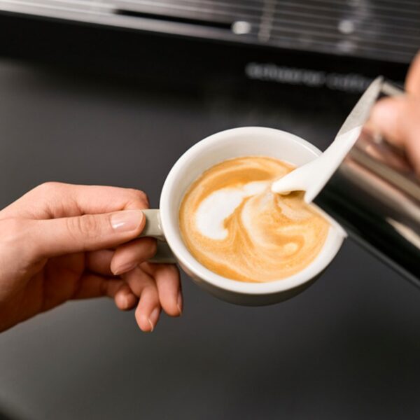 Schaerer Coffee Soul Select Espresso Kaffeautomat m/12" skærm m/Friskmælk & Køleskab m/Telemetri, Fast vandtilslutning (2 bønnetårne & 1 chokoladetårn) - Image 2